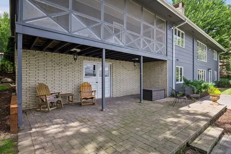 2500 Auburn Drive Victoria MN 55386