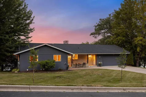 2500 Auburn Drive Victoria MN 55386