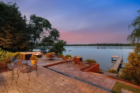 2500 Auburn Drive Victoria MN 55386