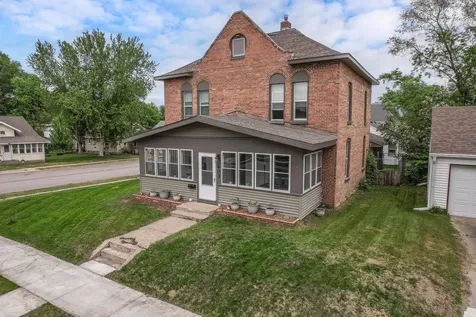 403 Pine Street S Sauk Centre MN 56378