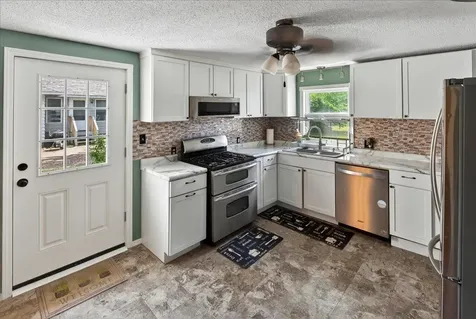 6429 Maple Street North Branch MN 55056