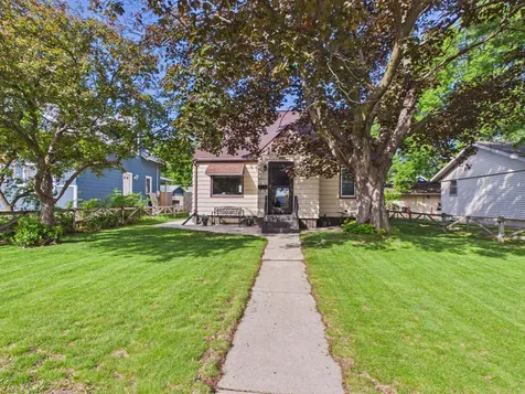 421 Raymond Avenue NE Saint Cloud MN 56304