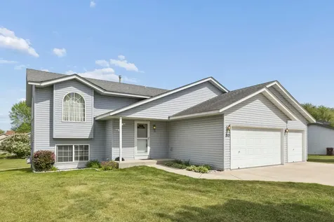 212 13th Avenue NE Buffalo MN 55313