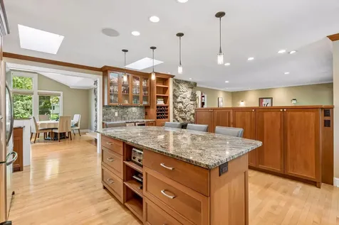 6201 Scotia Drive Edina MN 55439