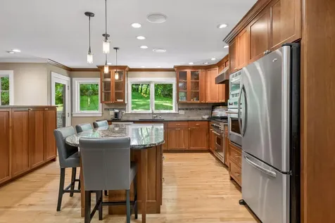 6201 Scotia Drive Edina MN 55439
