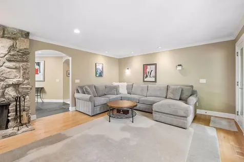 6201 Scotia Drive Edina MN 55439
