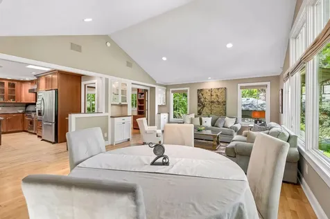 6201 Scotia Drive Edina MN 55439
