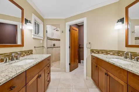 6201 Scotia Drive Edina MN 55439