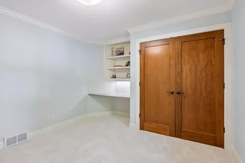 6201 Scotia Drive Edina MN 55439