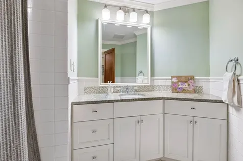 6201 Scotia Drive Edina MN 55439