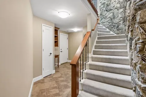 6201 Scotia Drive Edina MN 55439