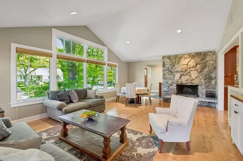 6201 Scotia Drive Edina MN 55439