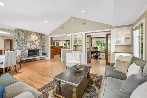6201 Scotia Drive Edina MN 55439