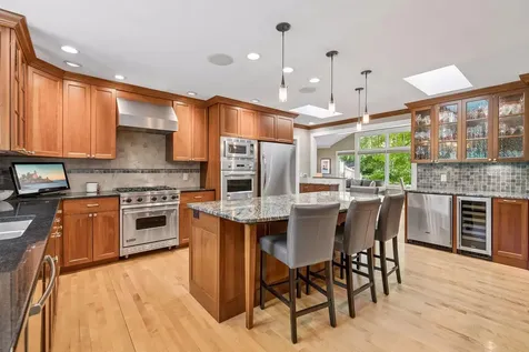 6201 Scotia Drive Edina MN 55439