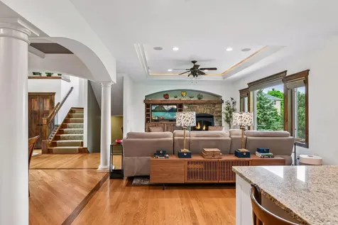 8455 Duck Trail Victoria MN 55386