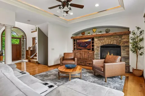 8455 Duck Trail Victoria MN 55386