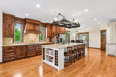8455 Duck Trail Victoria MN 55386