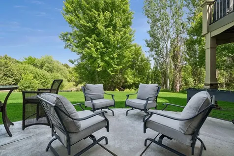 8455 Duck Trail Victoria MN 55386