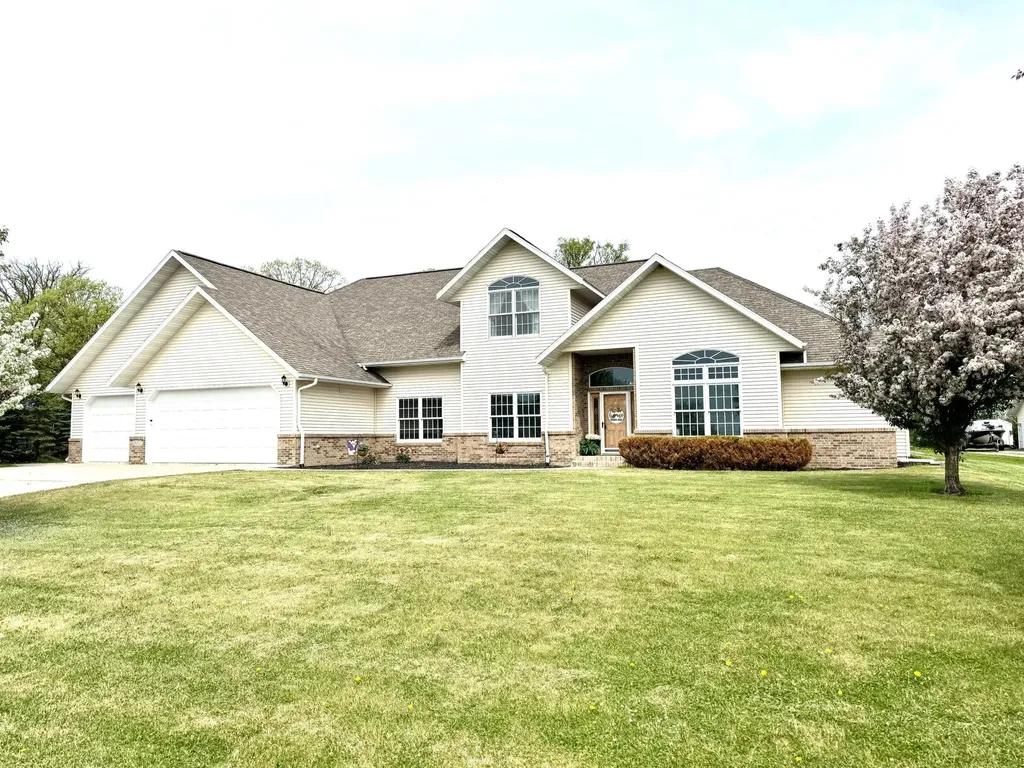 901 6th Street SW Roseau MN 56751