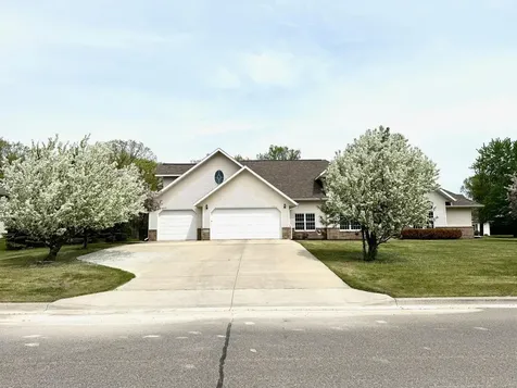 901 6th Street SW Roseau MN 56751
