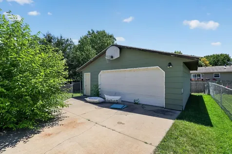 2068 48th Street NW Rochester MN 55901