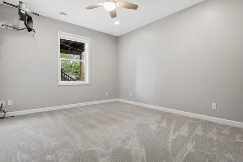 18072 Hyde Park Avenue Lakeville MN 55044