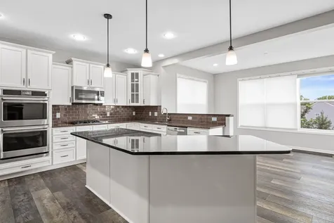 18072 Hyde Park Avenue Lakeville MN 55044
