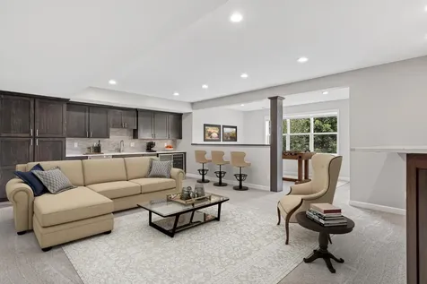 18072 Hyde Park Avenue Lakeville MN 55044