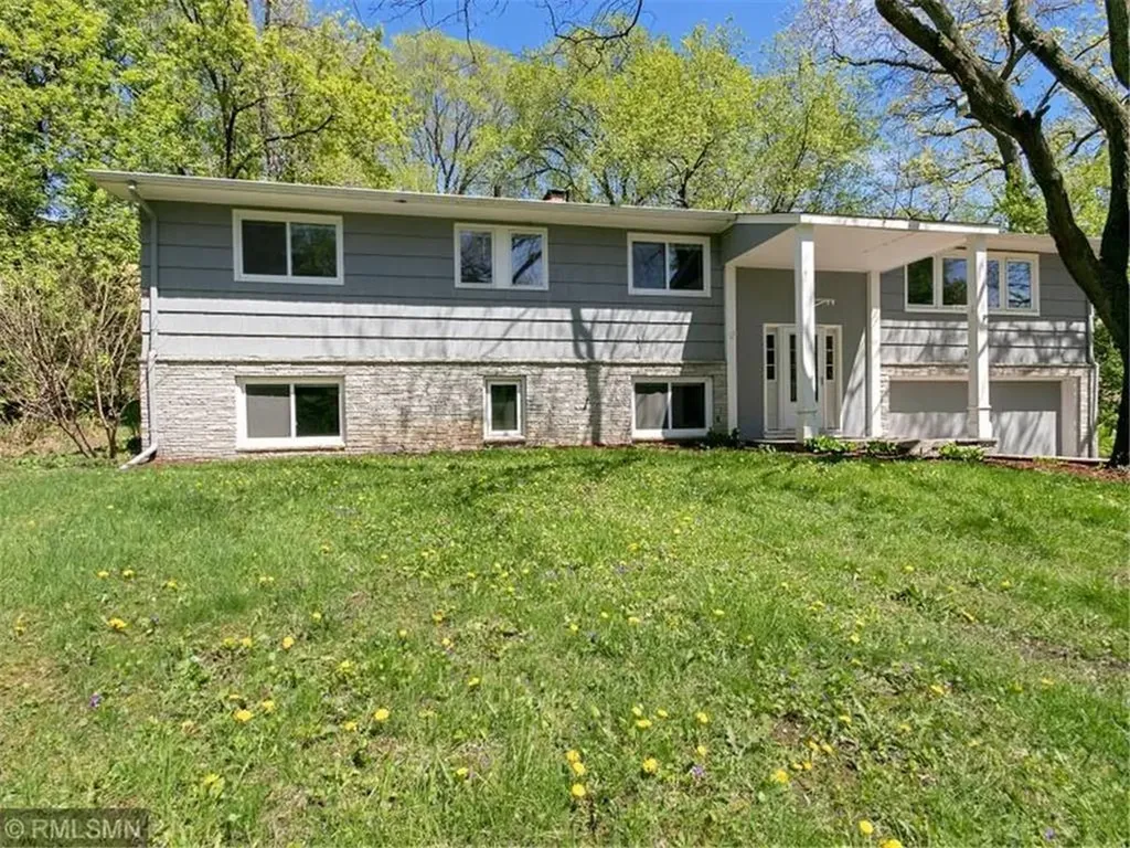 16020 Temple Drive Minnetonka MN 55345