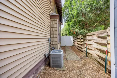 148 Wilder Street N Saint Paul MN 55104