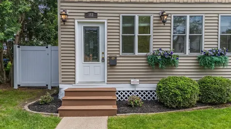 148 Wilder Street N Saint Paul MN 55104