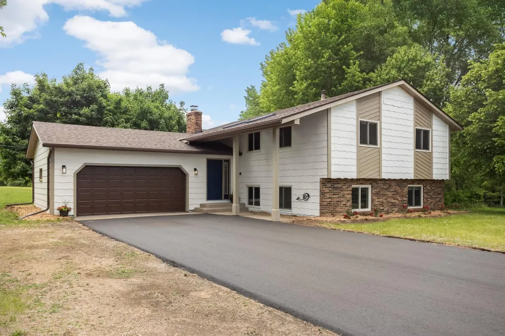 22155 Beaumont Way Farmington MN 55024
