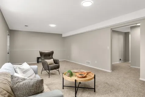 22155 Beaumont Way Farmington MN 55024