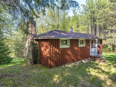 2685 Elliots Lake Road Eveleth MN 55734
