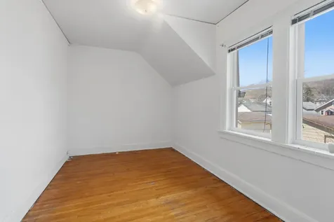 3803 W 4th Street Duluth MN 55807