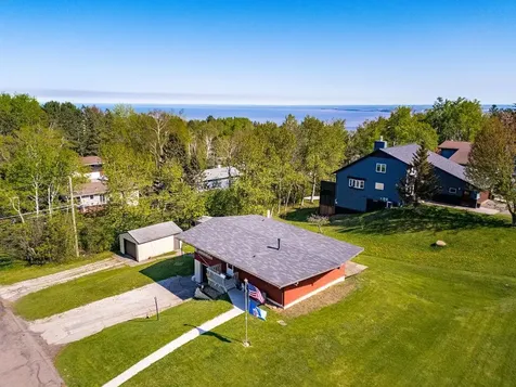 1724 Fern Avenue Duluth MN 55811