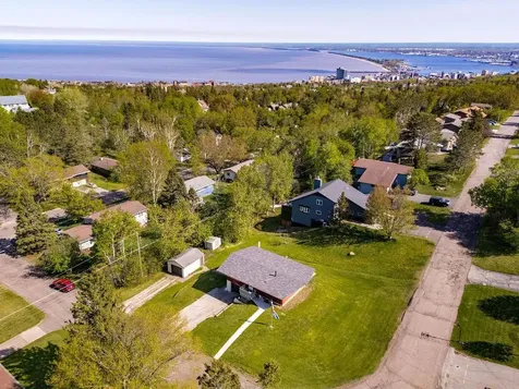 1724 Fern Avenue Duluth MN 55811