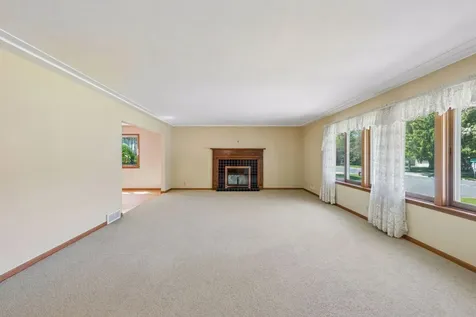 6717 Southdale Road Edina MN 55435