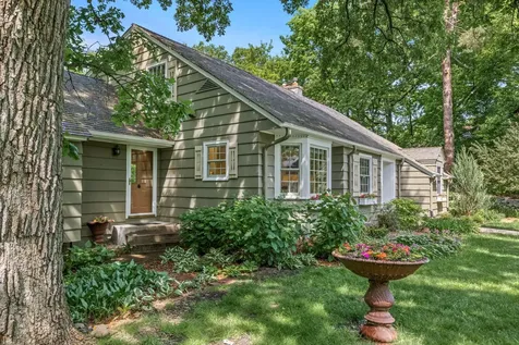 1420 Alpine Pass Golden Valley MN 55416
