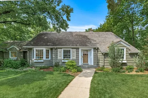 1420 Alpine Pass Golden Valley MN 55416