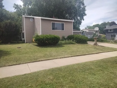 1404 City View Court NE Rochester MN 55906