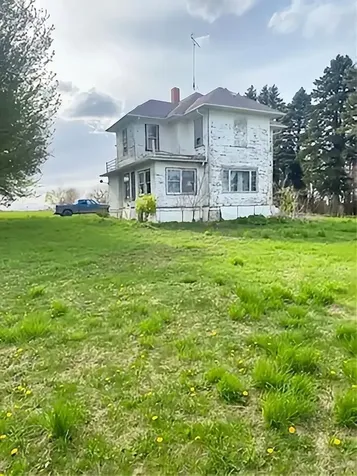 2143 270th Avenue Truman MN 56088