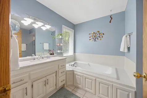 638 Oakwood Drive Shoreview MN 55126
