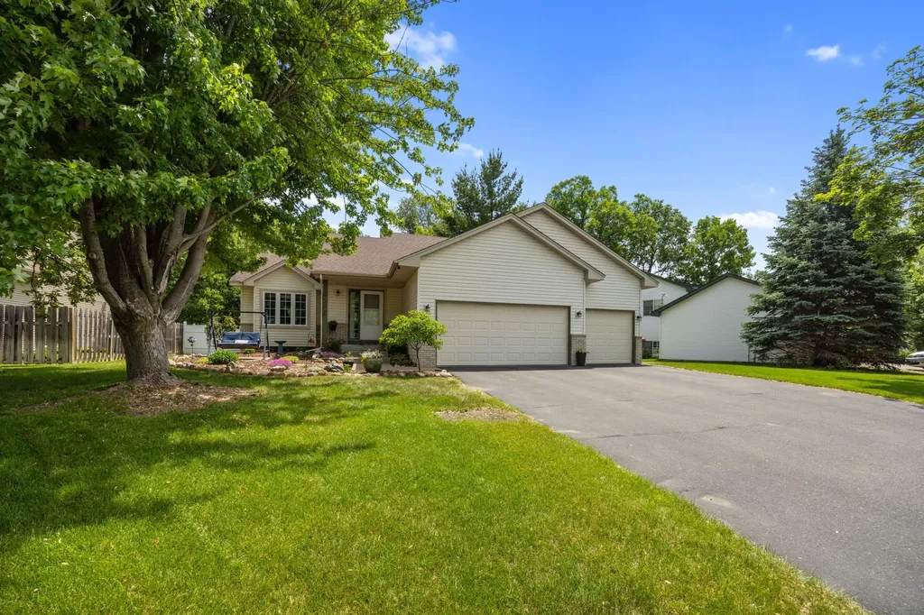 23617 Eidelweiss Street NW Saint Francis MN 55070