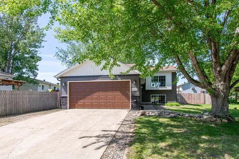3313 39th Street S Moorhead MN 56560