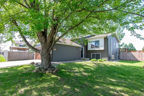 3313 39th Street S Moorhead MN 56560
