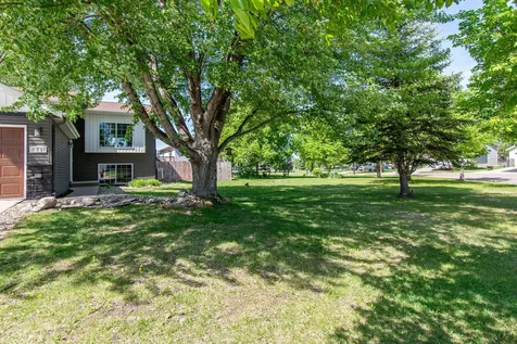 3313 39th Street S Moorhead MN 56560