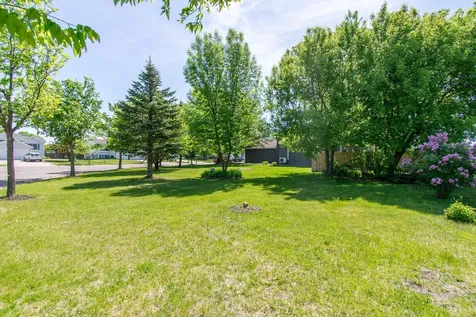 3313 39th Street S Moorhead MN 56560