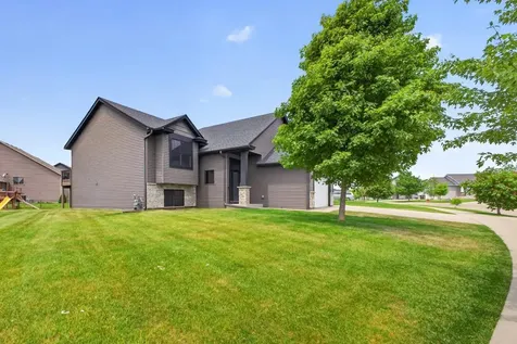 2287 Phoenix Road SW Rochester MN 55902