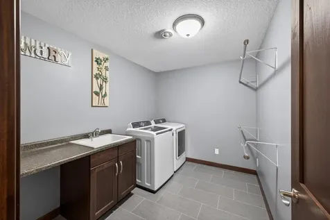 2287 Phoenix Road SW Rochester MN 55902